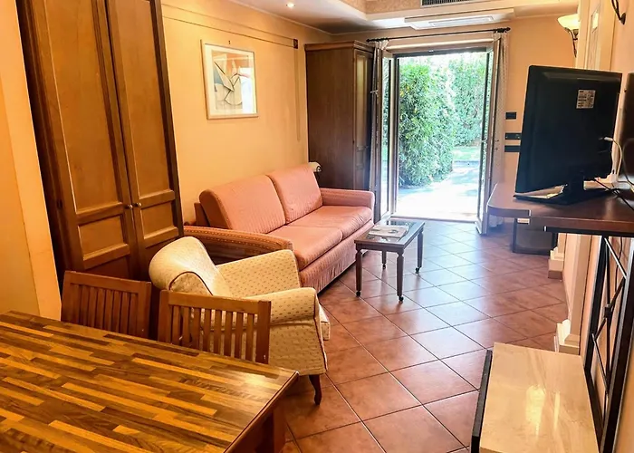 Apartman Elite Near And Tivoli